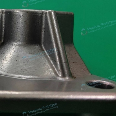 Prototipe mesin CNC cepat baja ringan yang digunakan untuk mobil